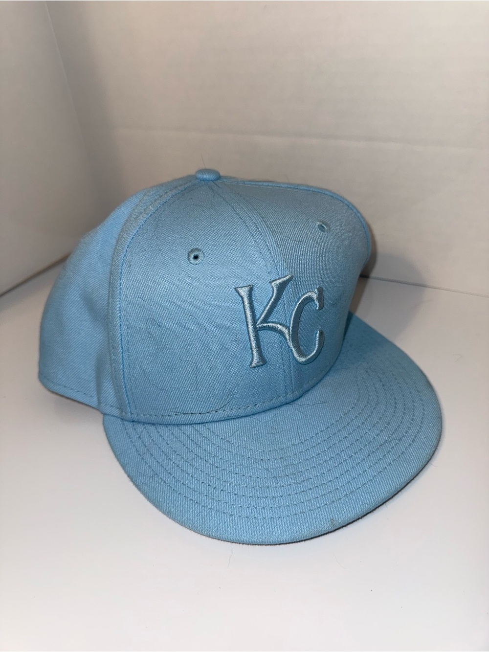 KANSAS CITY ROYALS MLB 9FIFTY SnapBack Embroidered Baseball Cap in Light Blue